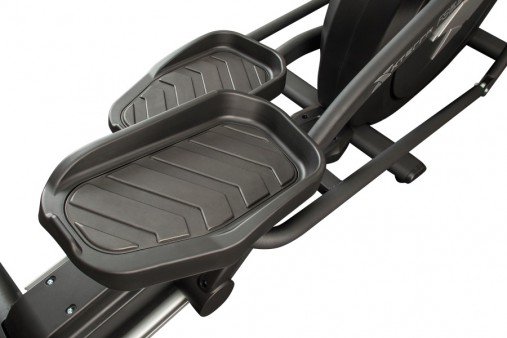 Эллиптический тренажер XTERRA FS5.9e с регулируемыми педалями, наклоном рампы и мультипоручнями