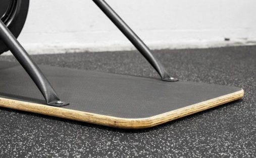 Подставка для SkiErg2 изготовлена в США что гарантирует ее высокое качество