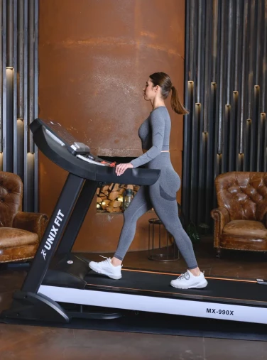 Беговая дорожка UNIX Fit MX-990X с воздушным охлаждением двигателя