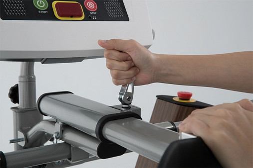 Реабилитационная беговая дорожка SPIRIT LW850 by DYACO (восстановление после инсульта