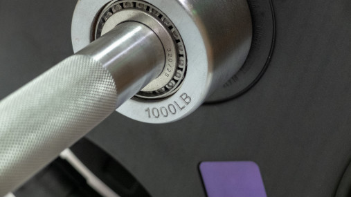 Штанга олимпийская наборная 180 кг OFT (диски 50 мм с двумя хватами (2hgp), усил. гриф олимп. хром. 220 см) Штанга олимпийская наборная 180 кг OFT (диски 50 мм с двумя хватами (2hgp), усил. гриф олимп. хром. 220 см)