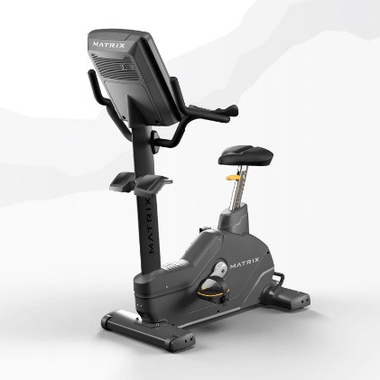 Вертикальный велотренажер Matrix Endurance. Консоль Premium LED